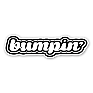 FRONT BACK FRONT ART BACK ART "BUMPIN'!" Se algo era mais que "COOL", e facilmente considerado "FRESH", em D.C. era "BUMPIN". Como todas as frases e palavras que moldam nossa juventude, "bumpin' era tão D.C. que em nenhum l.ugar nos US se pudesse mexer com i